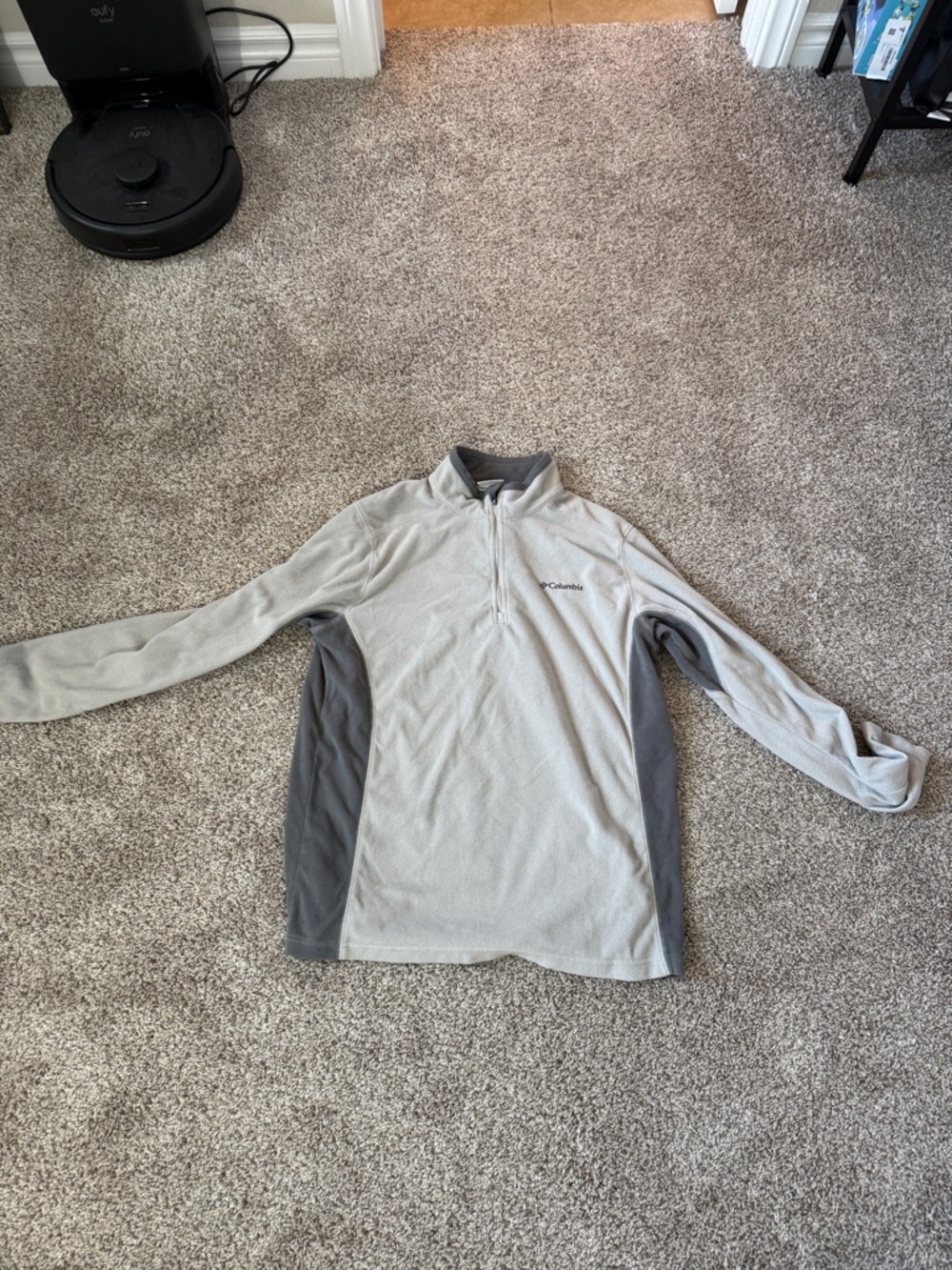 Columbia Men’s Light Gray and Dark Gray 1/4 Zip Fleece Pullover